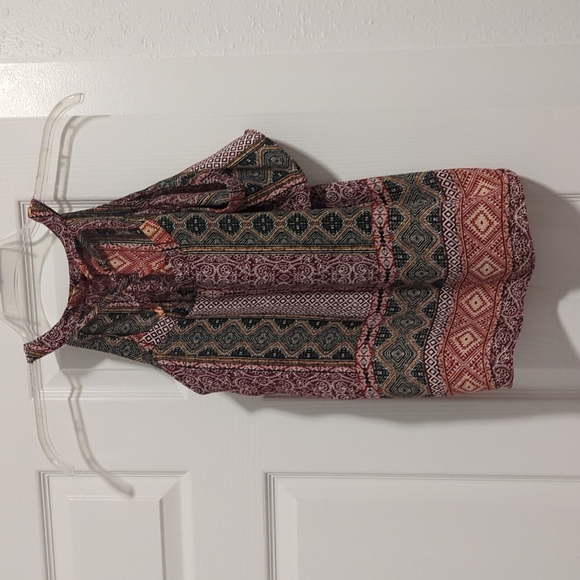 Geometric Off the Shoulder Top - Picture 2 of 2